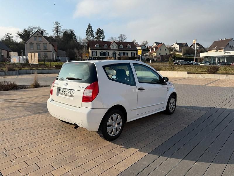 Gebraucht Citroën C2 60 PS (44 kW) 2009 Weiß Kleinwagen
