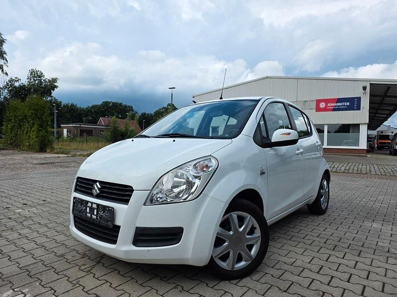 Weiß Gebraucht 2010 Suzuki Splash Club Kleinwagen | 4.259 € (Fairer Preis) - Bild 1/4