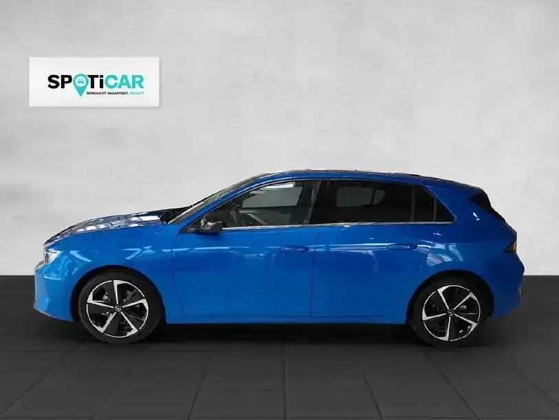 Używany Opel Astra Elegance 110 KM (80 kW) 2022 Niebieski Sedan/Limuzyna
