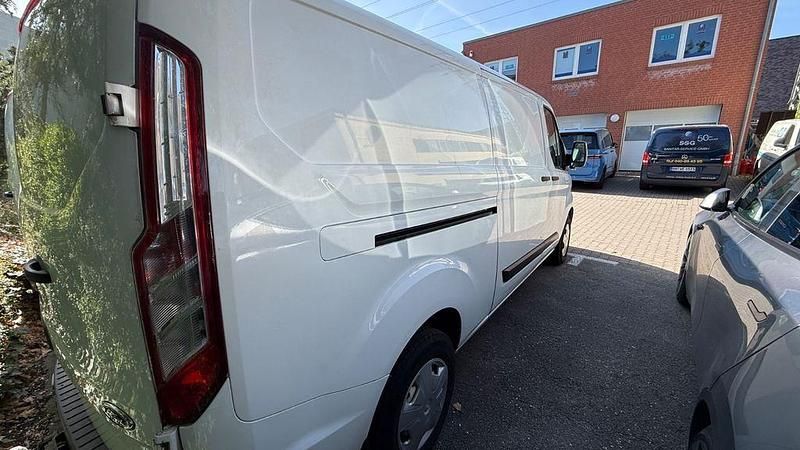 Gebraucht Ford Transit Custom 131 PS (96 kW) 2019 Weiß Van / Kleinbus