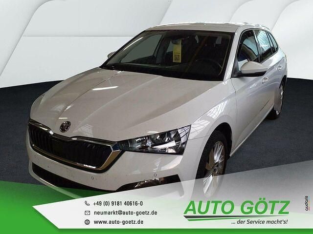 Moonweiss metallic (metallic) Gebraucht 2024 Skoda Scala Style Kleinwagen | 21.890 € (Fairer Preis) - Bild 1/2