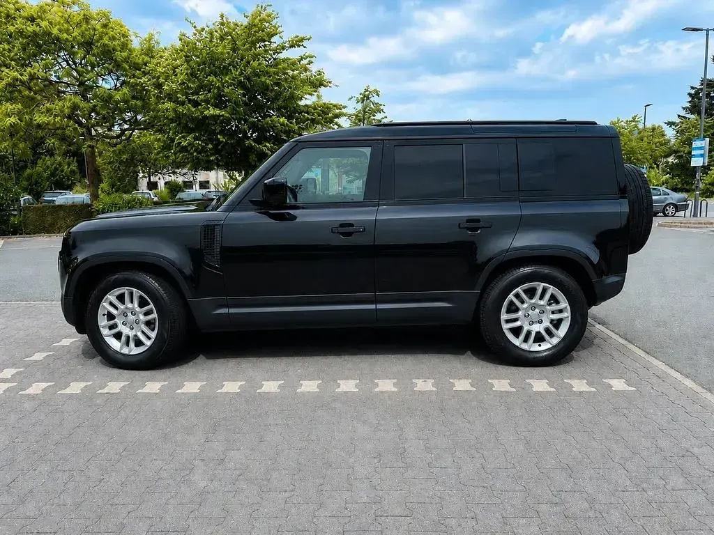 Gebraucht Land Rover Defender S 200 PS (147 kW) 2025 Schwarz SUV