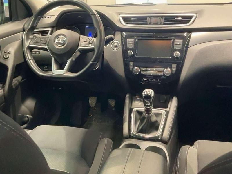 Blau Gebraucht 2018 Nissan Qashqai N-Connecta SUV | 15.555 € - Bild 1/4