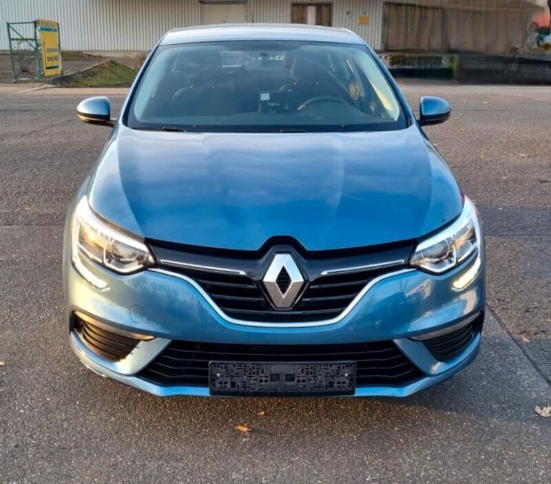 Blau Gebraucht 2017 Renault Mégane IV Life Limousine | 10.200 € (Fairer Preis) - Bild 1/4