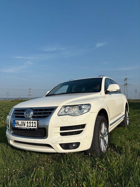 Weiß Gebraucht 2009 VW Touareg SUV | 16.900 € - Bild 1/4