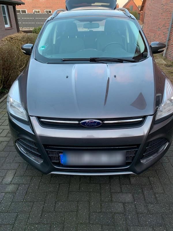 Gebraucht Ford Kuga Trend 150 PS (110 kW) 2014 Grau SUV
