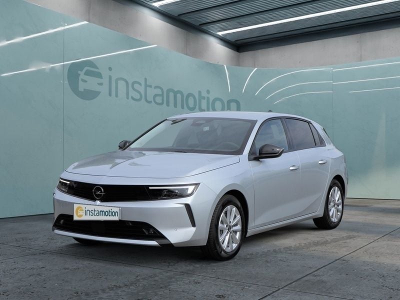 Silber Gebraucht 2024 Opel Astra Edition Limousine | 24.340 € (Fairer Preis) - Bild 1/3