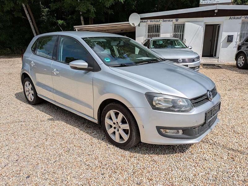 Silber Gebraucht 2011 VW Polo Style Limousine | 3.300 € (Guter Preis) - Bild 1/4