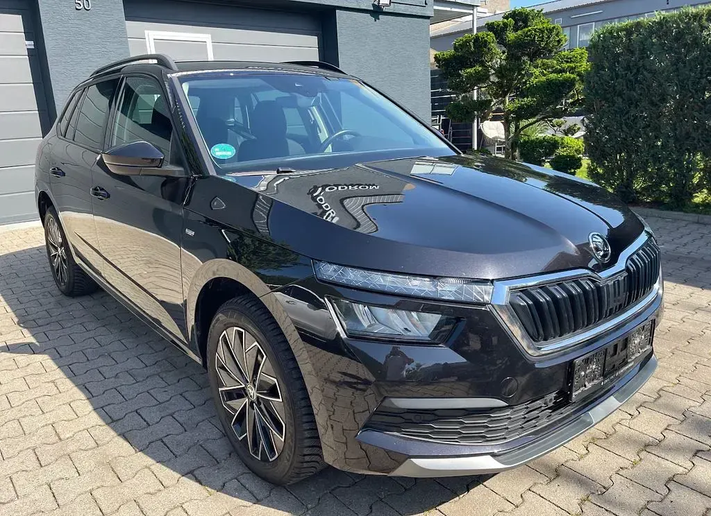 Gebraucht Skoda Kamiq Sport 110 PS (80 kW) 2021 Cerna magic/black magic SUV