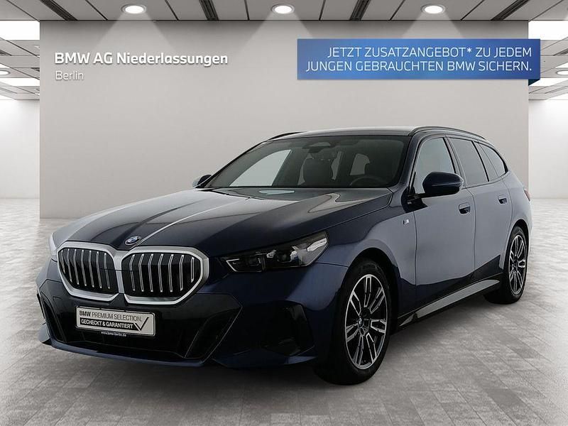 Blau Gebraucht 2024 BMW 520 Comfort Edition Kombi | 48.900 € (Superpreis) - Bild 1/2