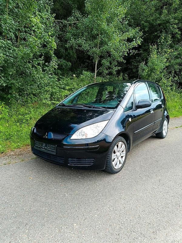 Schwarz Gebraucht 2008 Mitsubishi Colt Limousine | 1.890 € (Fairer Preis) - Bild 1/4