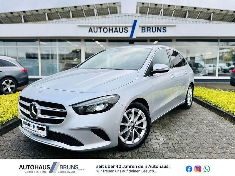 Iridiumsilber metalliclack Gebraucht 2021 Mercedes B200 Progressive Van / Kleinbus | 26.480 € (Fairer Preis) - Bild 1/4