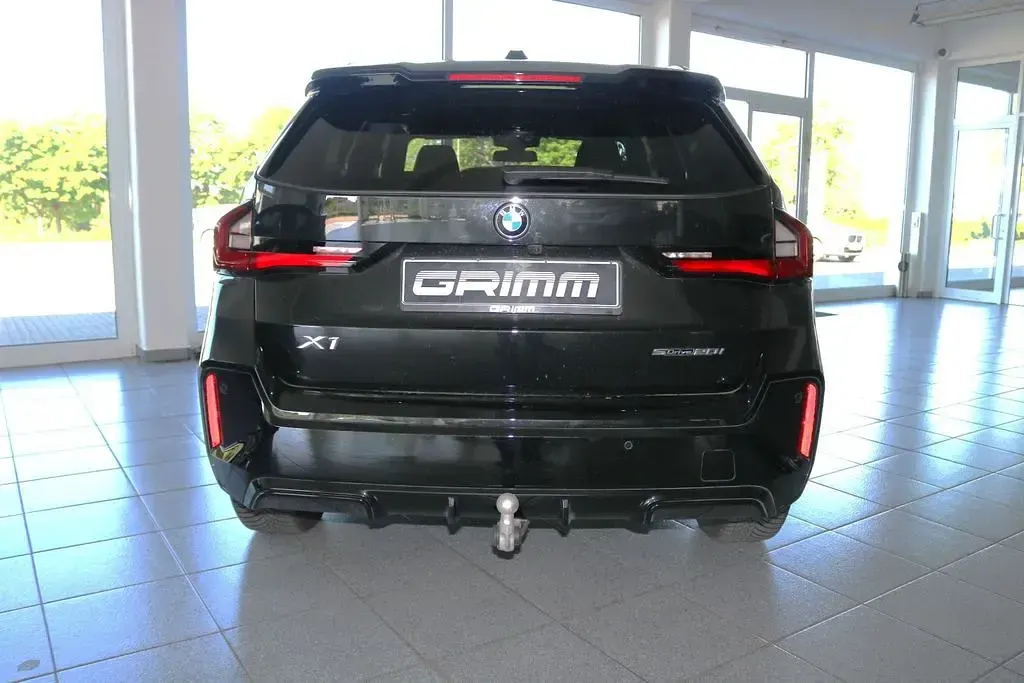 Gebraucht BMW X1 Comfort Edition 156 PS (114 kW) 2025 Black sapphire metallic (metallic) SUV