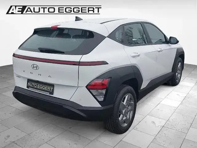 Neu Hyundai Kona Select 150 PS (110 kW) 2026 Weiss SUV