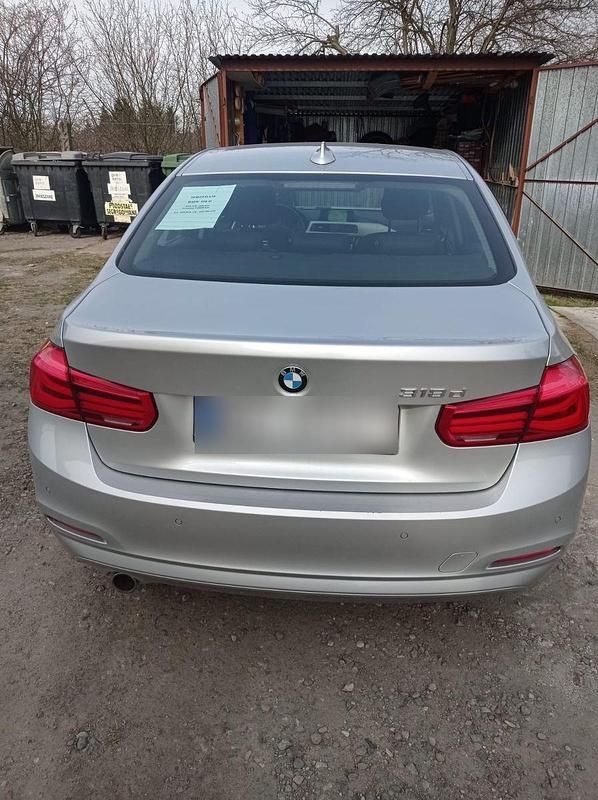 Gebraucht BMW 318 Advantage 150 PS (110 kW) 2016 Silber Limousine