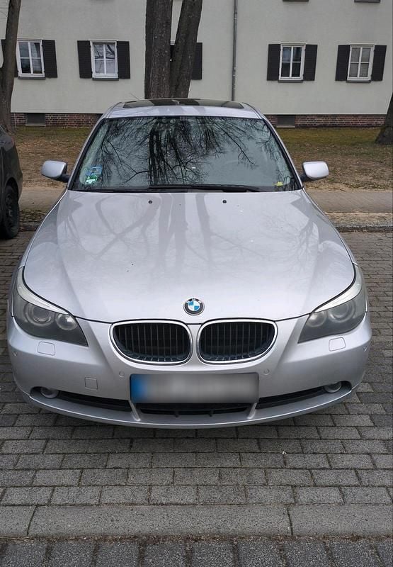 Gebraucht BMW 520 177 PS (130 kW) 2004 Silber Limousine
