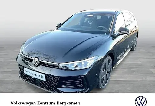 Gebraucht VW Passat R-line 150 PS (110 kW) 2025 Grenadillschwarz metallic Kombi