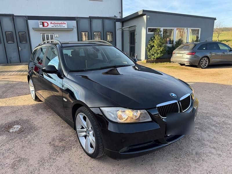 Gebraucht BMW 320 177 PS (130 kW) 2007 Schwarz Kombi
