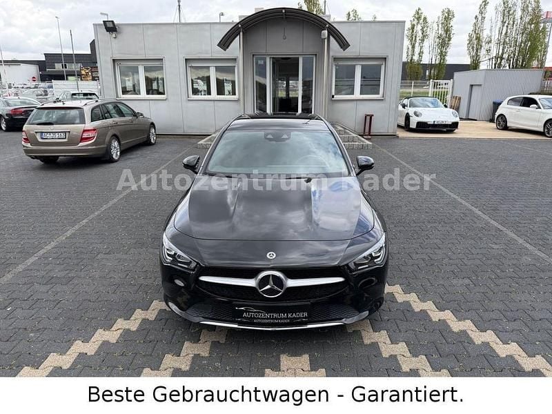 Gebraucht Mercedes CLA200 150 PS (110 kW) 2023 Schwarz Limousine