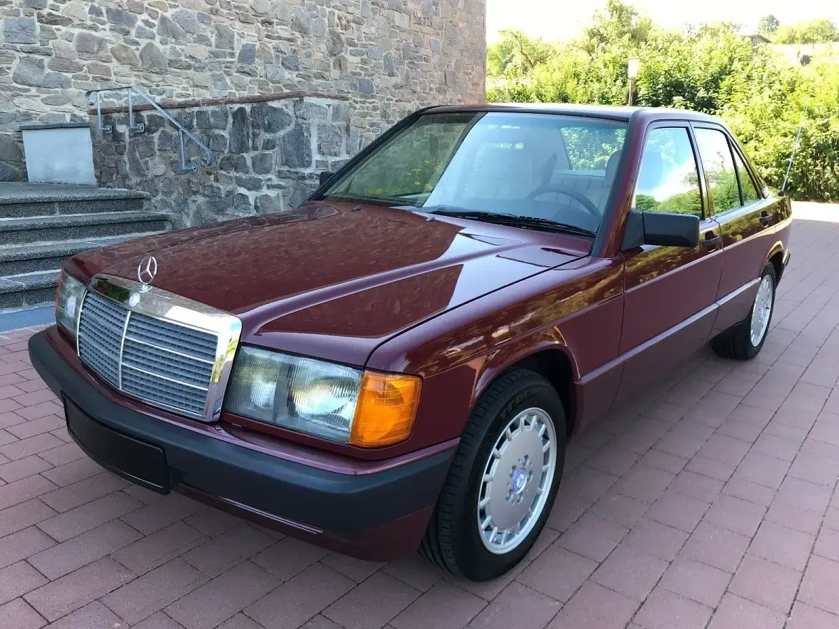 Gebraucht Mercedes 190 109 PS (80 kW) 1990 Andere farben Limousine
