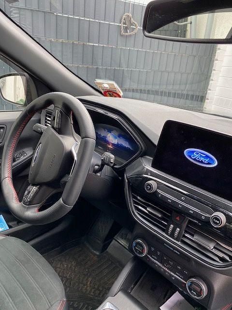 Gebraucht Ford Kuga ST-Line X 224 PS (164 kW) 2021 Grau SUV