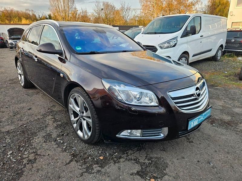 Braun Gebraucht 2012 Opel Insignia Innovation Kombi | 6.790 € (Etwas zu teuer) - Bild 1/4