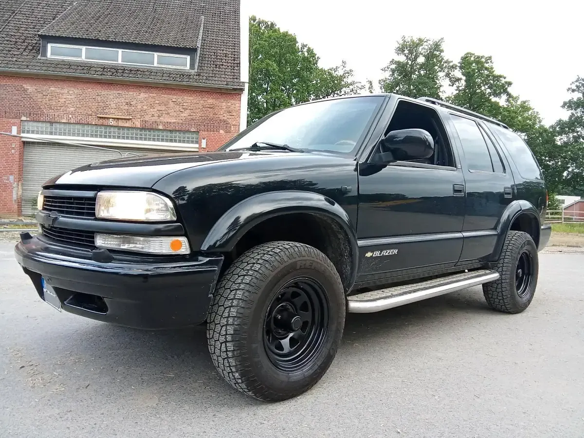Gebraucht Chevrolet Blazer LT 193 PS (141 kW) 1999 Schwarz SUV