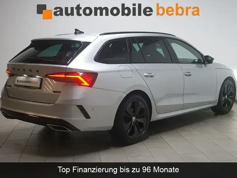 Gebraucht Skoda Octavia RS 200 PS (147 kW) 2022 Brilliant silber Kombi