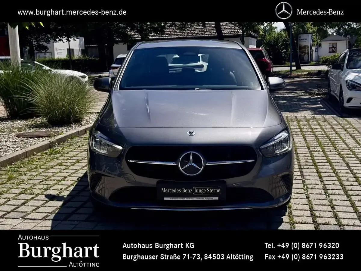 Gebraucht Mercedes B200 Progressive 150 PS (110 kW) 2023 Mountaingrau  met. Kleinwagen