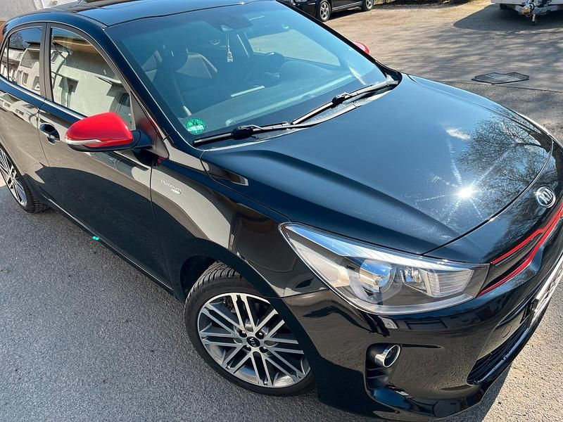 Gebraucht Kia Rio Platinum 120 PS (88 kW) 2017 Schwarz Limousine