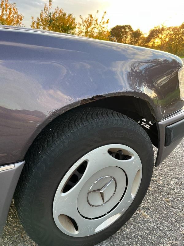 Gebraucht Mercedes 200 75 PS (55 kW) 1993 Andere farben Limousine