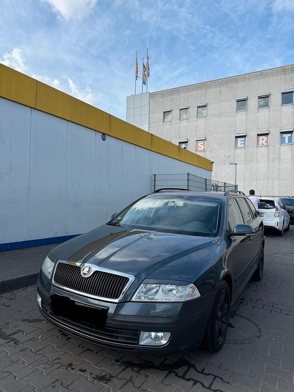 Gebraucht Skoda Octavia 105 PS (77 kW) 2008 Grau Kombi