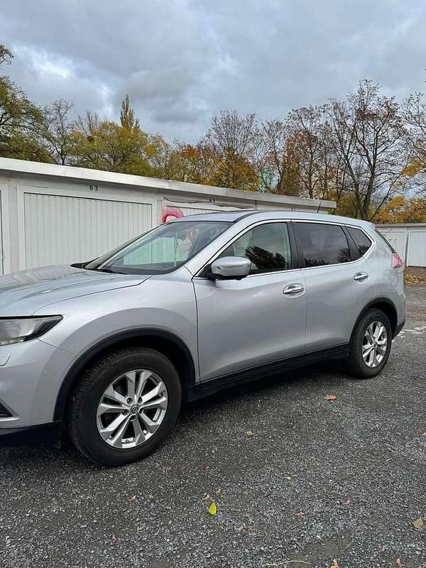 Gebraucht 2015 Nissan X-Trail Tekna SUV | 7.600 € (Teuer) - Bild 1/4