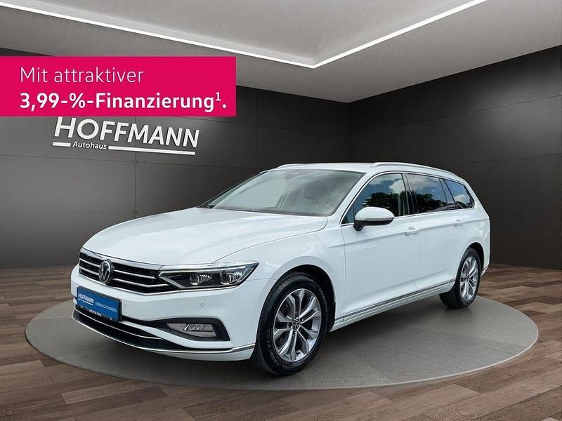 Weiß Gebraucht 2021 VW Passat Elegance Kombi | 27.450 € (Etwas zu teuer) - Bild 1/2