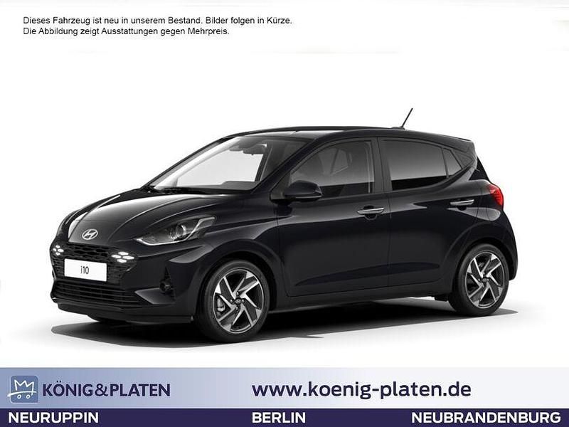 Mangrove green (grün) Gebraucht 2024 Hyundai i10 Trend Kleinwagen | 19.550 € (Fairer Preis) - Bild 1/1