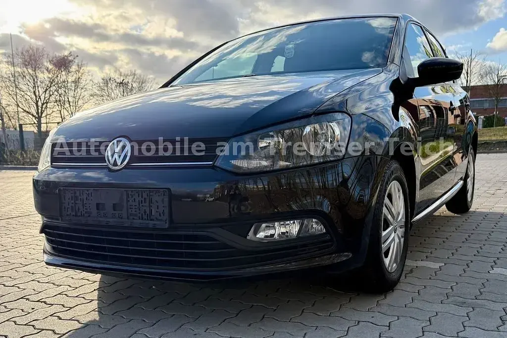 Gebraucht VW Polo Trendline 60 PS (44 kW) 2017 Schwarz Limousine