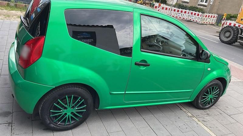 Gebraucht Citroën C2 60 PS (44 kW) 2009 Grün Kleinwagen