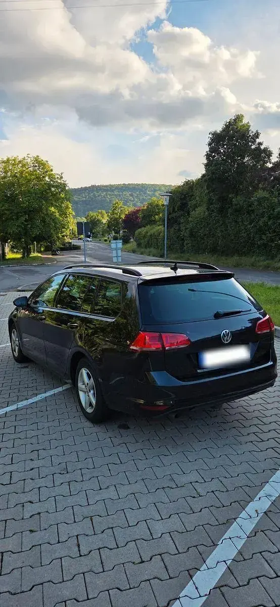 Gebraucht VW Golf VII Comfortline 110 PS (80 kW) 2015 Schwarz Kombi