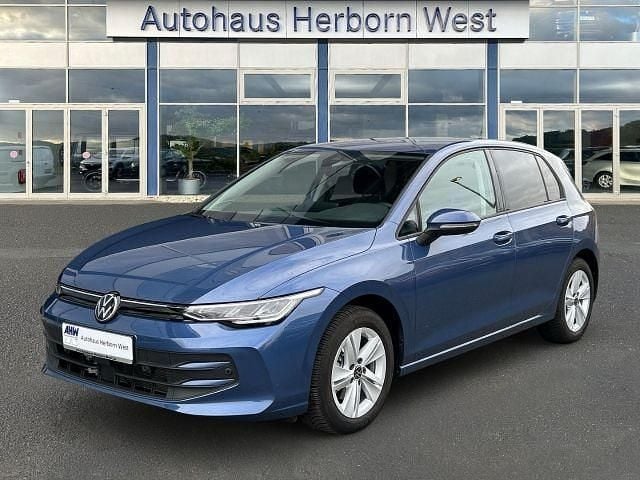 Anemonenblau met. Gebraucht 2025 VW Golf VIII Life Limousine | 23.950 € (Superpreis) - Bild 1/4