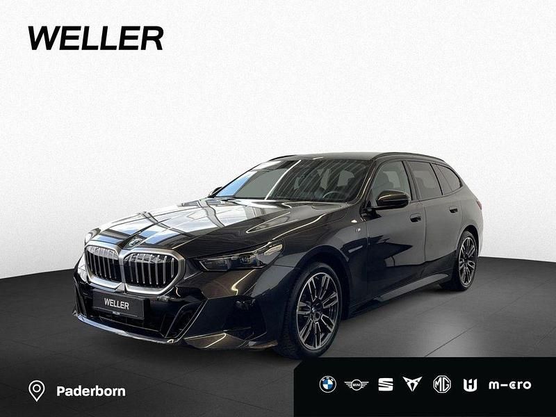 Sophistograu (grau) Gebraucht 2024 BMW 520 M Sport Kombi | 50.810 € - Bild 1/4