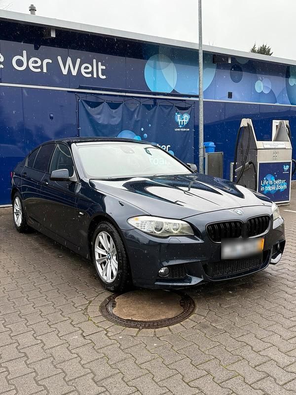 Blau Gebraucht 2010 BMW 535 Kleinwagen | 13.750 € (Teuer) - Bild 1/4