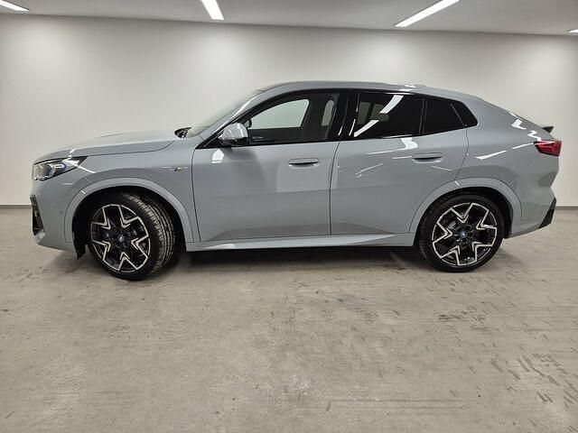 Gebraucht BMW iX2 Luxury Line 230 kW (313 PS) 2024 M brooklyn grau SUV