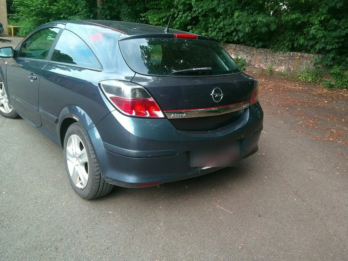Gebraucht Opel Astra GTC 116 PS (85 kW) 2009 Limousine