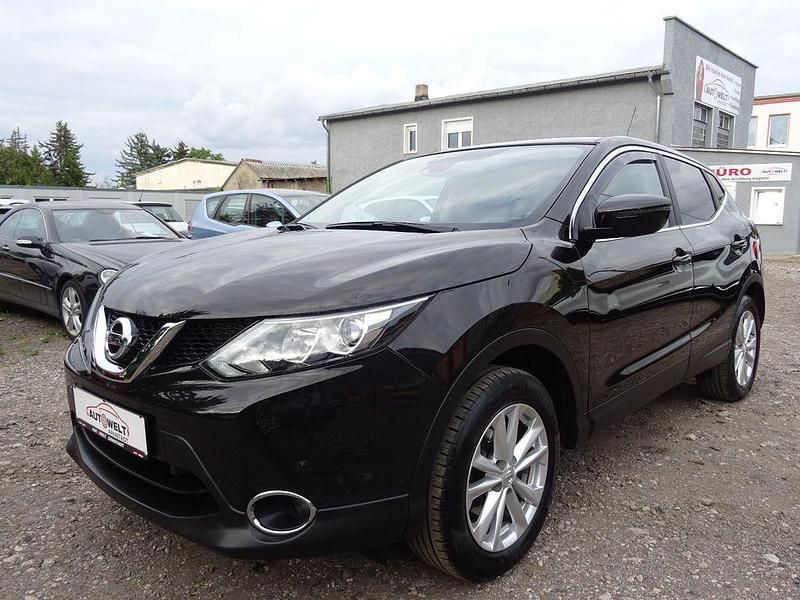 Schwarz Gebraucht 2017 Nissan Qashqai Acenta SUV | 12.990 € (Fairer Preis) - Bild 1/4