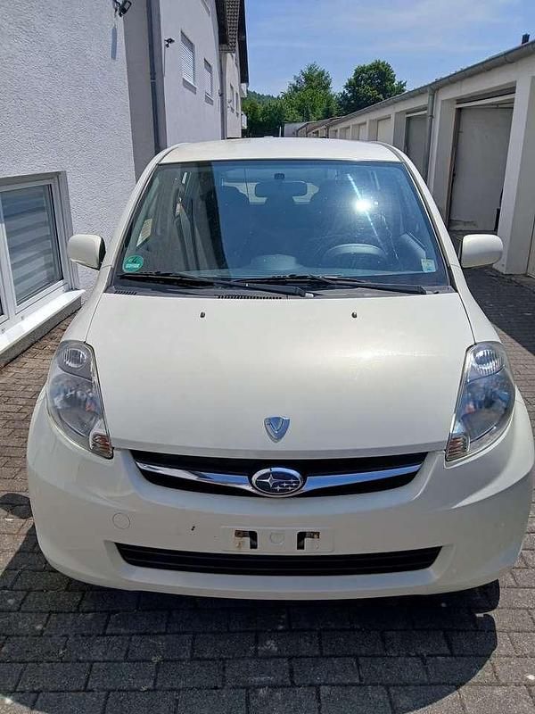 Weiß Gebraucht 2011 Subaru Justy Kleinwagen | 3.600 € (Etwas zu teuer) - Bild 1/4