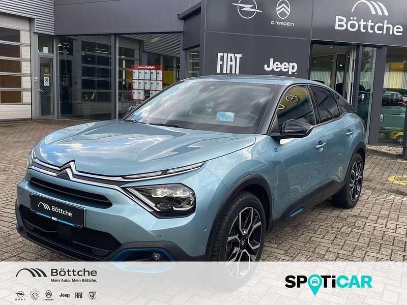 Lackierung olbia blau/typ auss Gebraucht 2023 Citroën e-C4 Shine Limousine | 16.950 € (Guter Preis) - Bild 1/4
