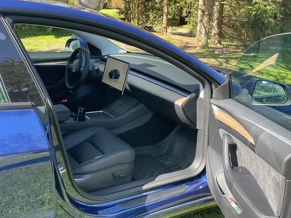 Second-hand Tesla Model 3 366 kW (498 CP) 2022 Albastru Berlinǎ