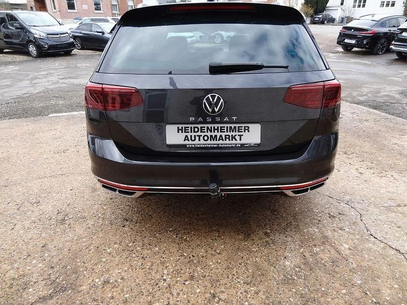 Gebraucht VW Passat R-line 200 PS (147 kW) 2021 Grau Limousine