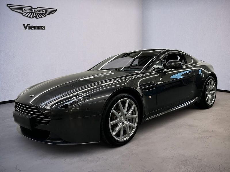 Grau Gebraucht 2014 Aston Martin Vantage Coupé | 39.000 € - Bild 1/4