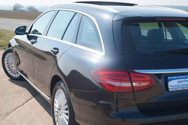 Gebraucht Mercedes C180 156 PS (114 kW) 2015 Obsidianschwarz  metalliclack Kombi